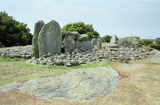 Trefignath Dolmen, Anglesey, 1999 Trefignath Dolmen, Anglesey
